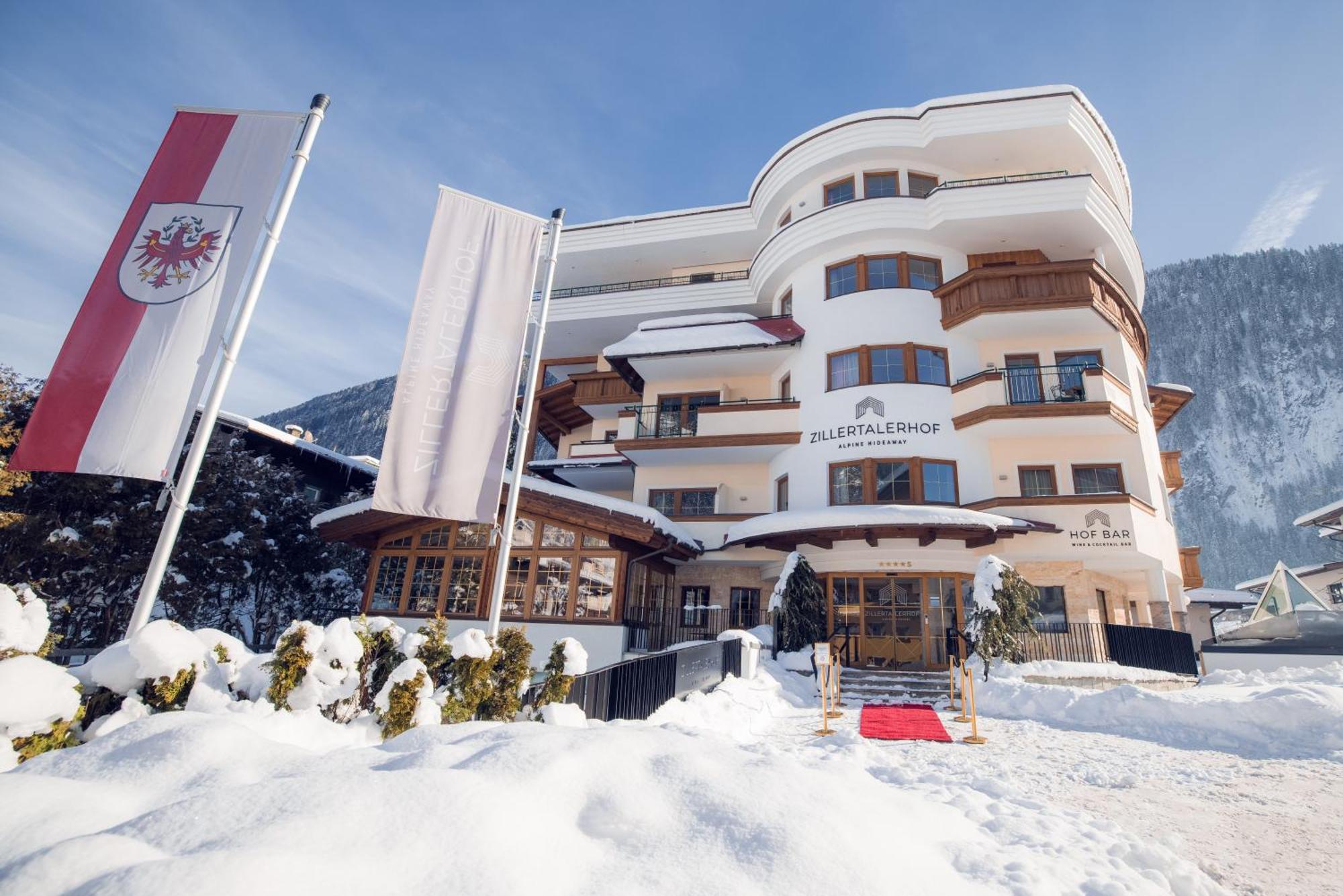 Alpine Hideaway Zillertalerhof Hotel Mayrhofen Bagian luar foto